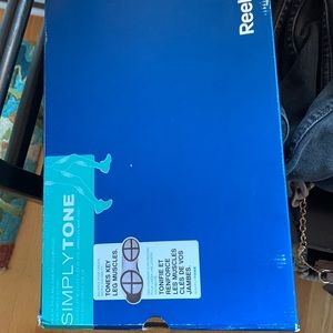 Reebok simply tone size 11